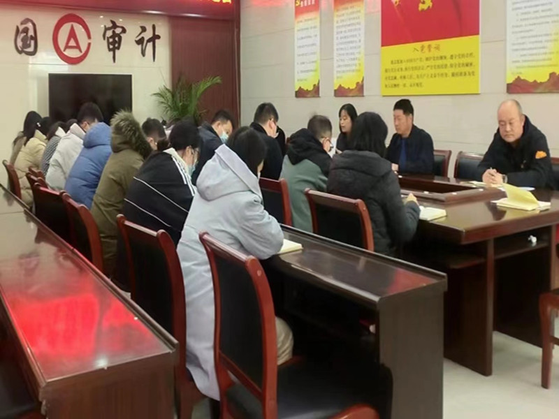 开会_副本.jpg